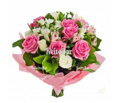 Рожеві троянди з альстромеріями