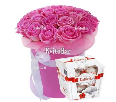 Букет рожеві троянди в коробці