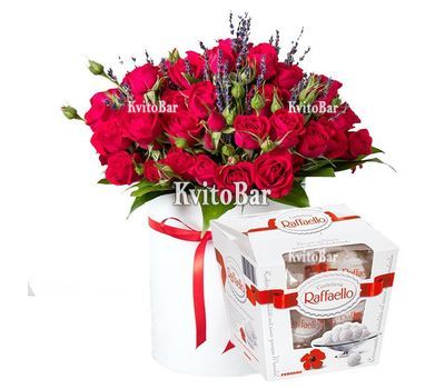 Маленькі троянди в коробці