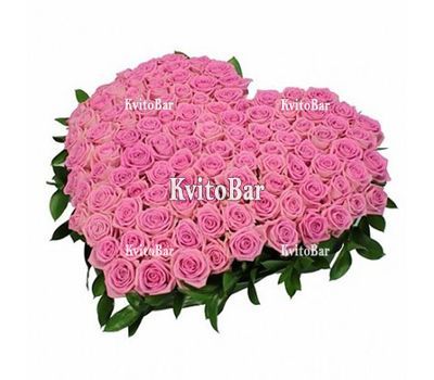 Серце з 101 рожевої троянди