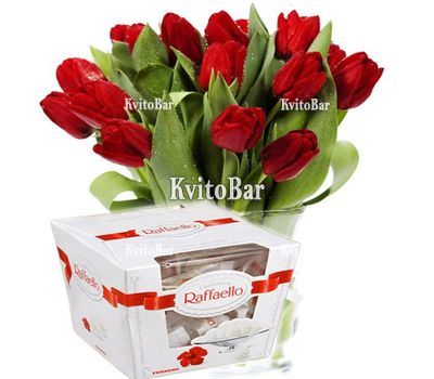 Букет красных тюльпанов с конфетами