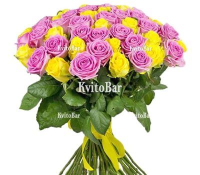 51 рожева і жовта троянда