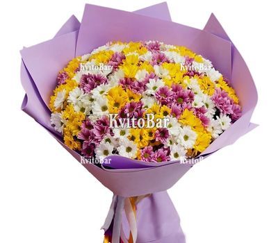 55 хризантем в букеті