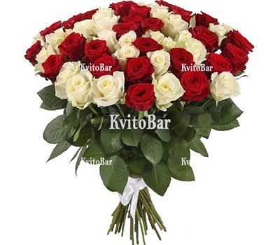 Букет червоних і білих троянд на 60-річчя