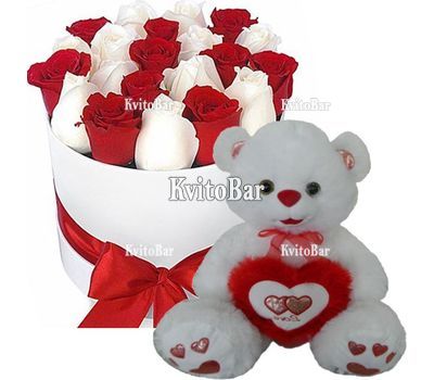 Коробка з 25 білих троянд з Голландії