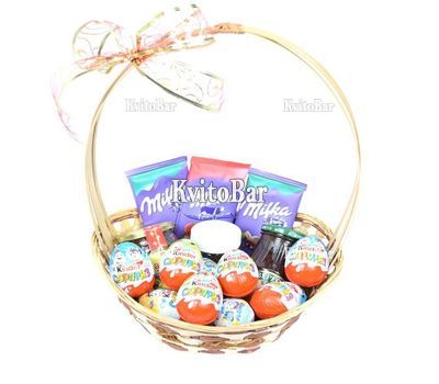 Кошик з шоколадом Milka і Kinder