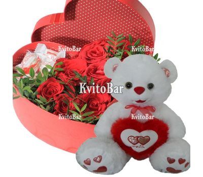 Троянди з цукерками Raffaello у коробці