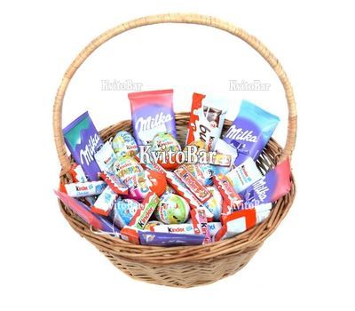 Подарунковий кошик із шоколадками