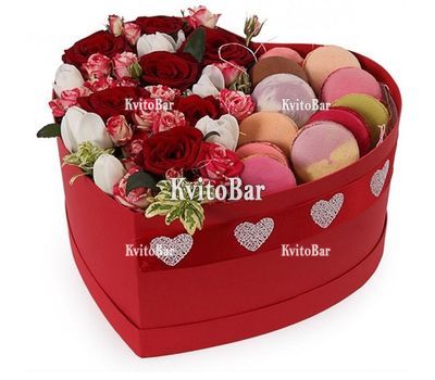 Серце з квітами і Macarons