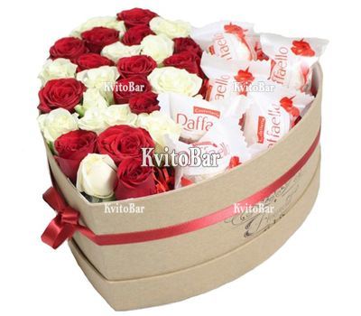 Троянди і Raffaello в коробці