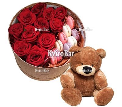 Ведмедик і квіти з макарунами